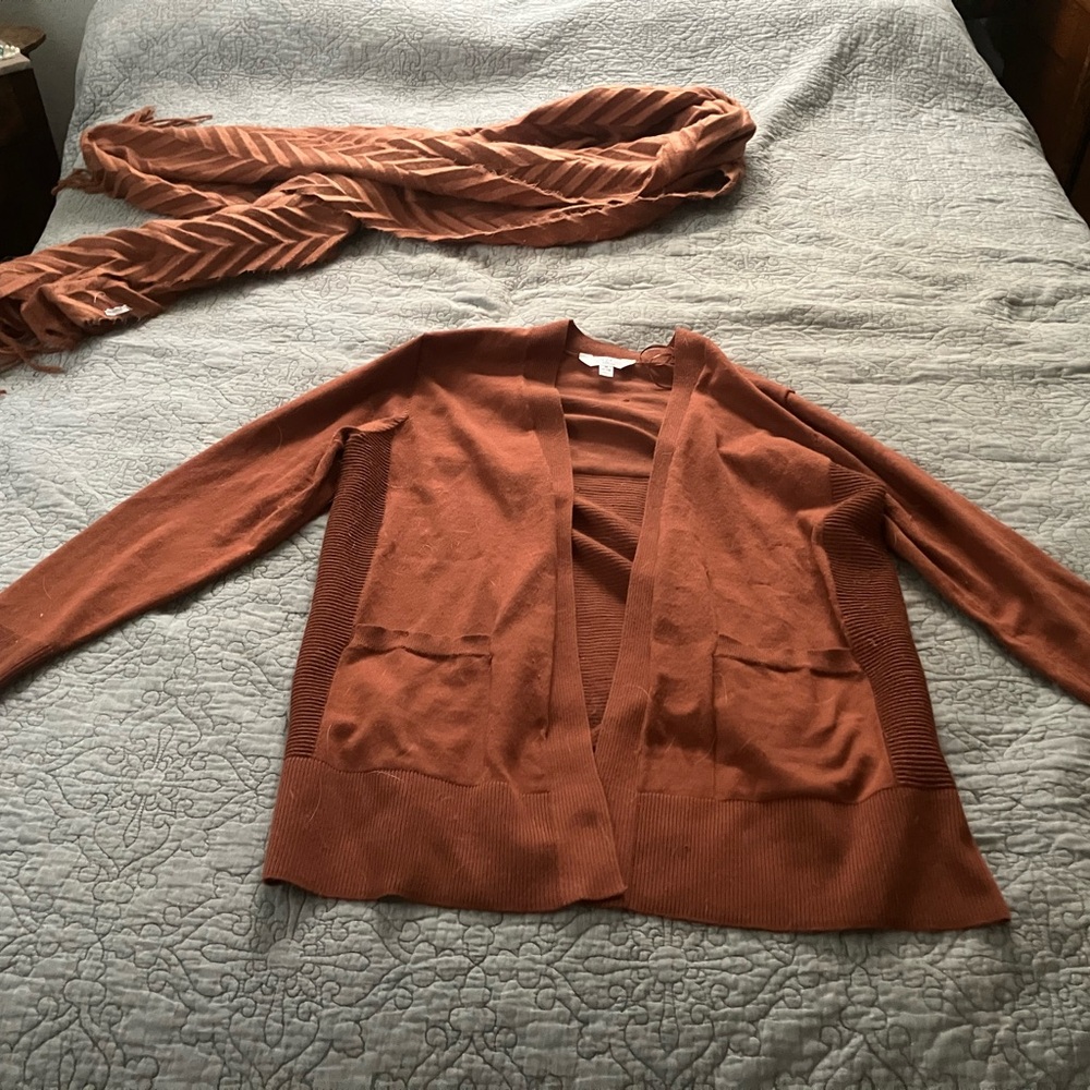 Time and Tru Women's Rust Cardigan